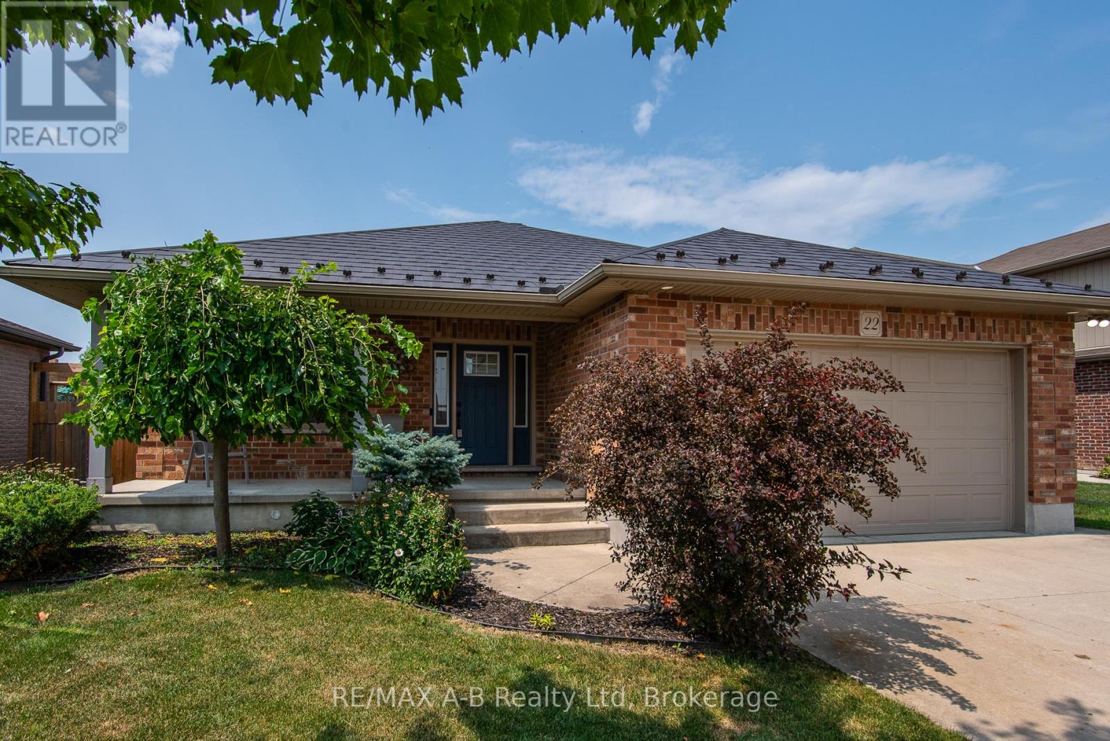 22 Millson Cres, St. Marys, ON N4X 1E4