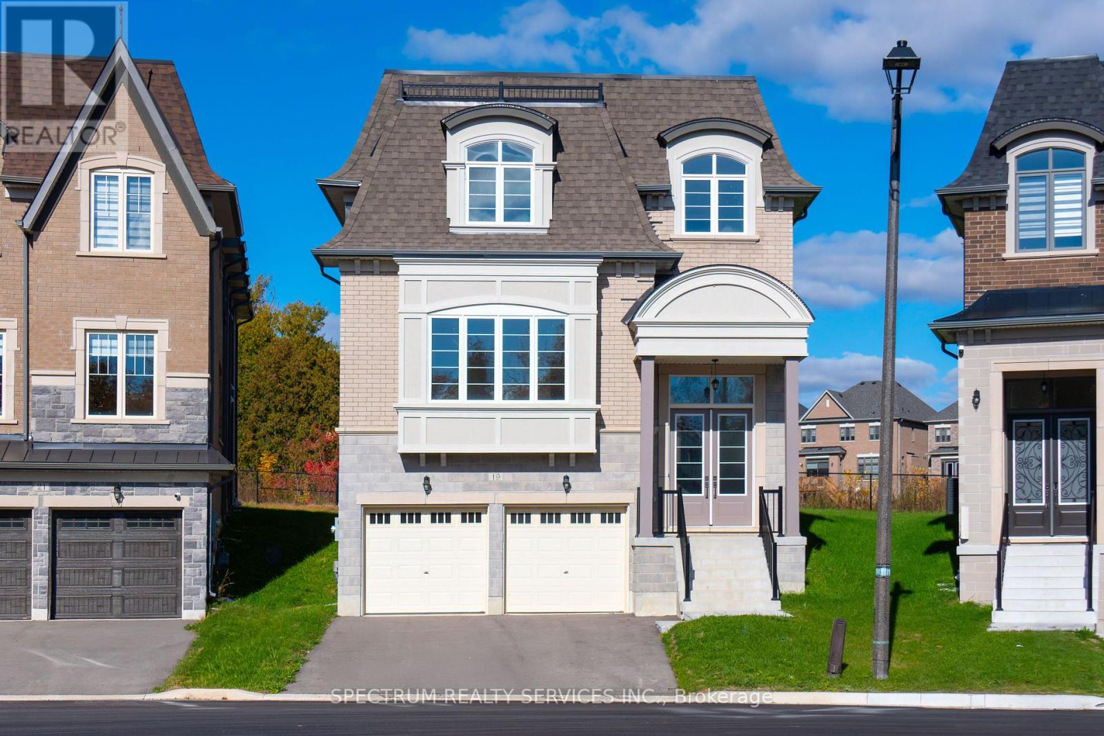 19 Swamp Sparrow Ct, Caledon Caledon East, ON L7C 4M7