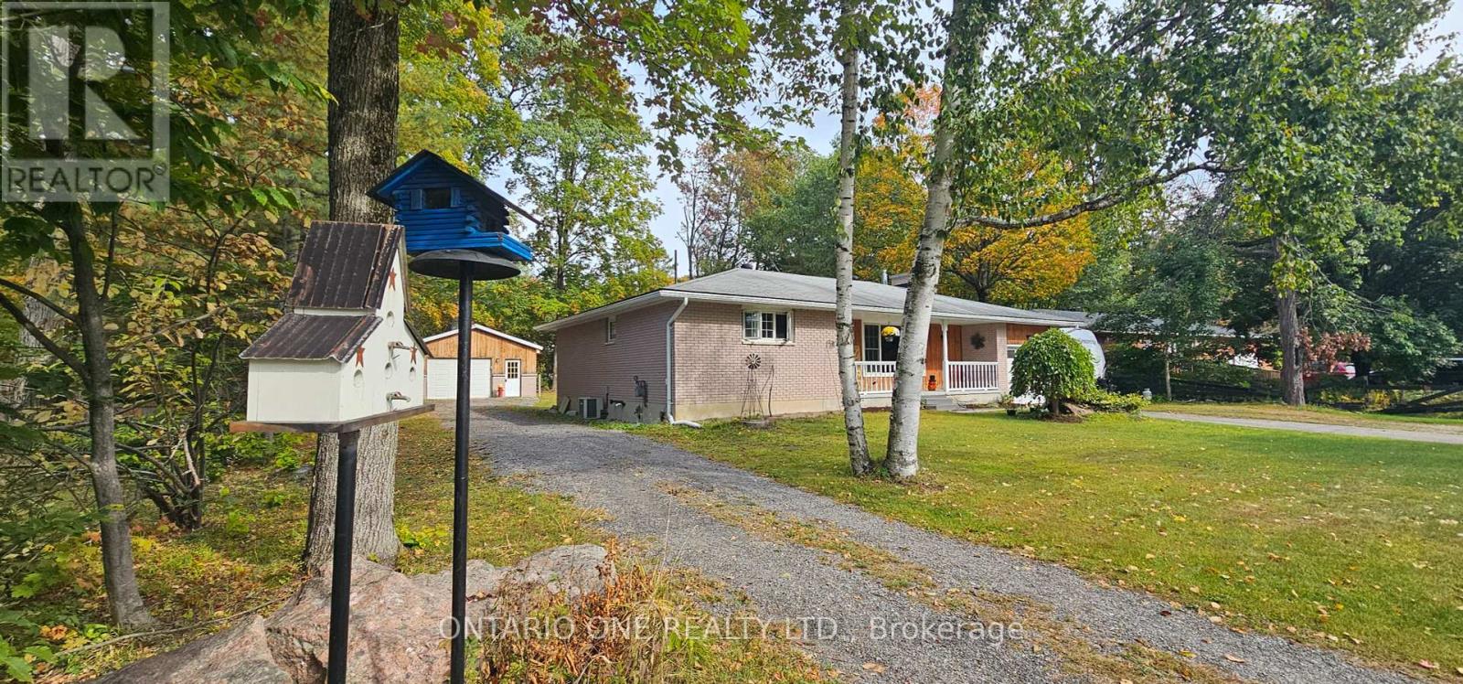 550 Muskoka Beach Rd, Gravenhurst, ON P1P 1B2