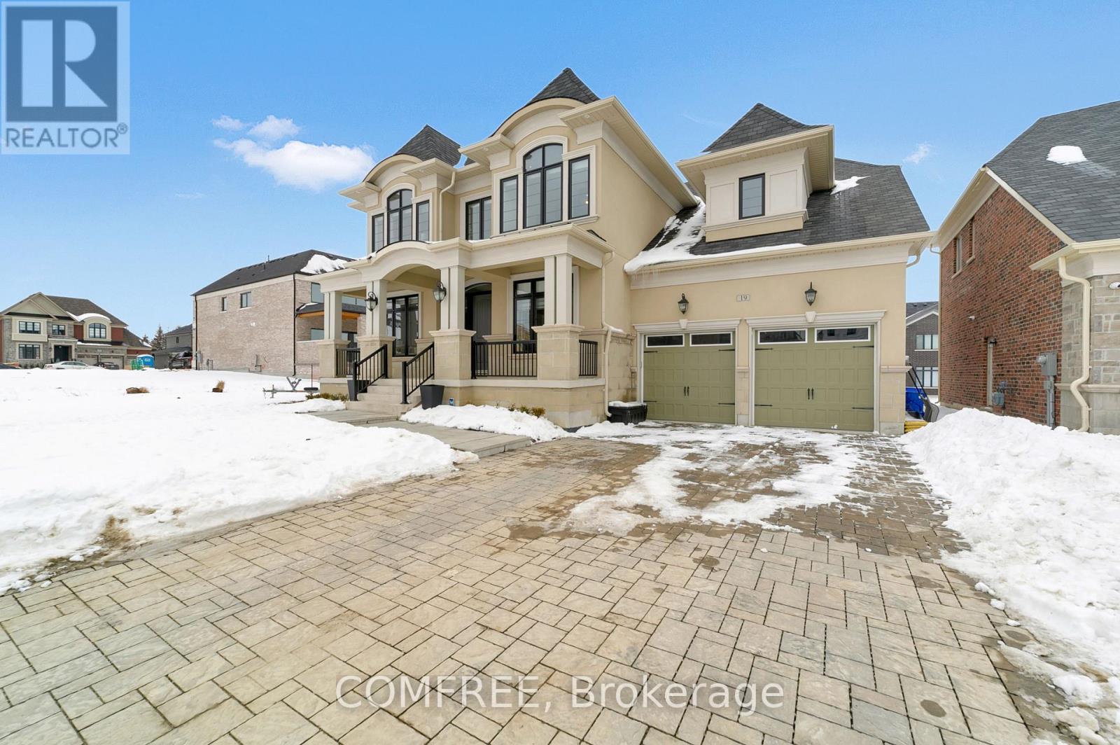 19 Painted Pony Trl, Vaughan Kleinburg, ON L4H 4P1
