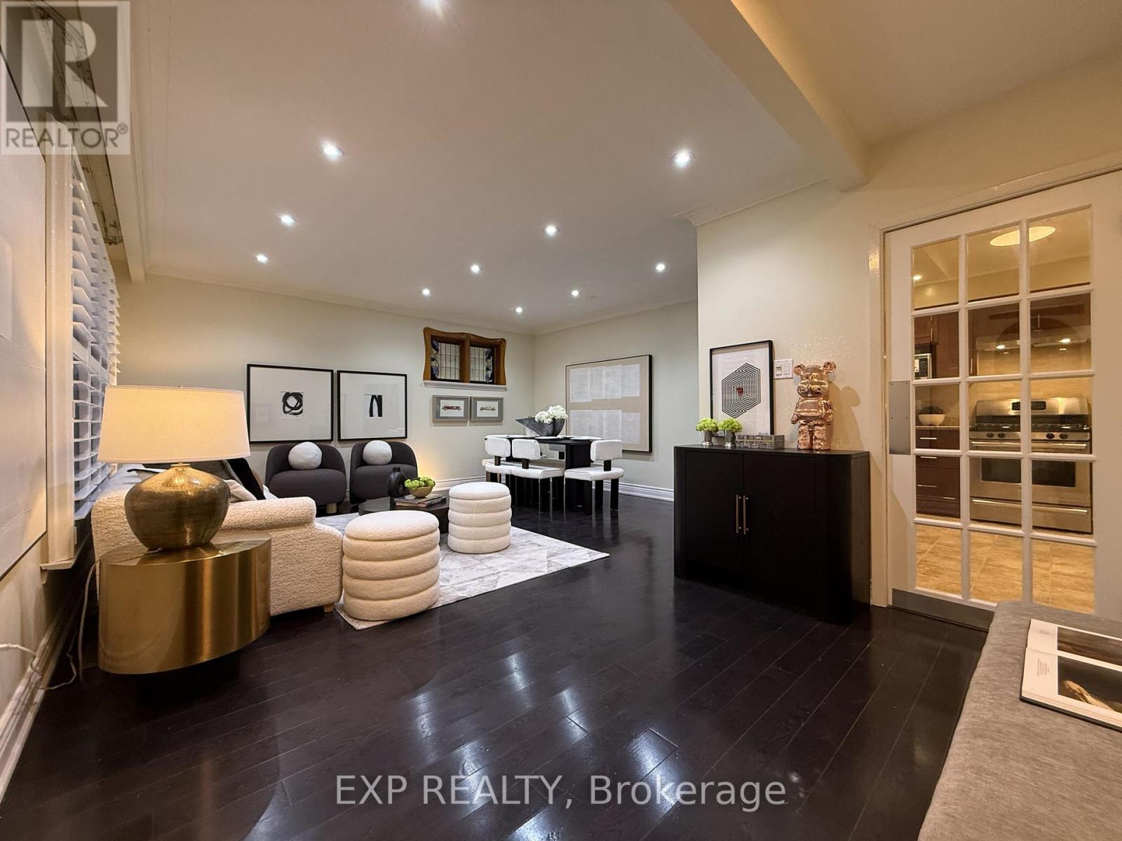 81 Meldazy Dr, Toronto, ON M1P 4G2