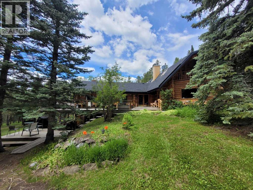 64 Breezewood Bay, Bragg Creek, AB T0L 0K0