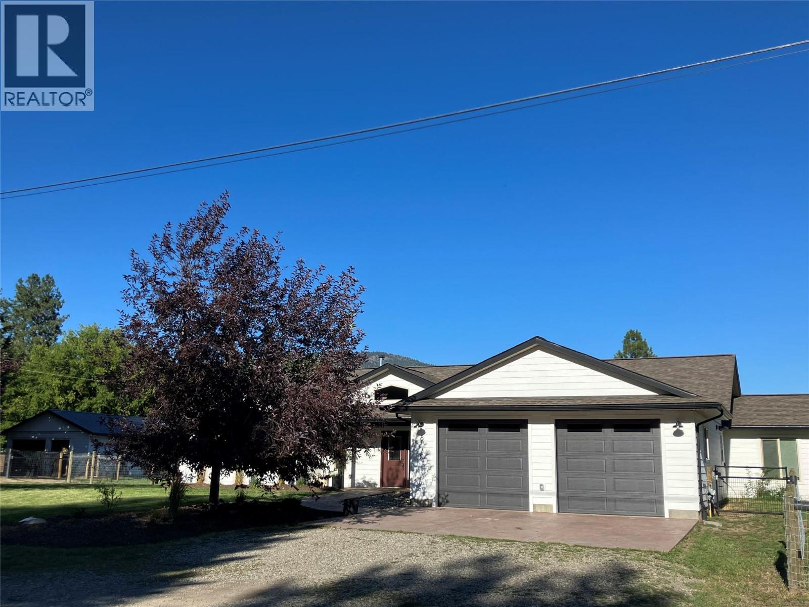 8170 Plotnikoff Rd, Grand Forks, BC V0H 1H2