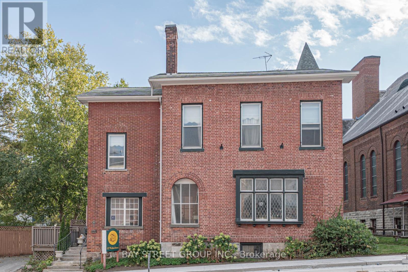127 Walton St, Port Hope, ON L1A 1N4