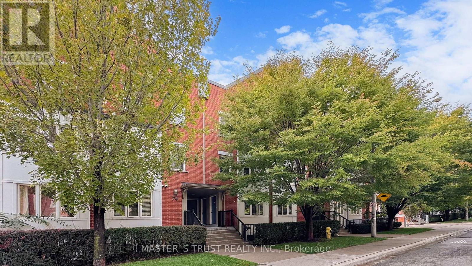 74 Munro St, Toronto, ON M4M 2S9