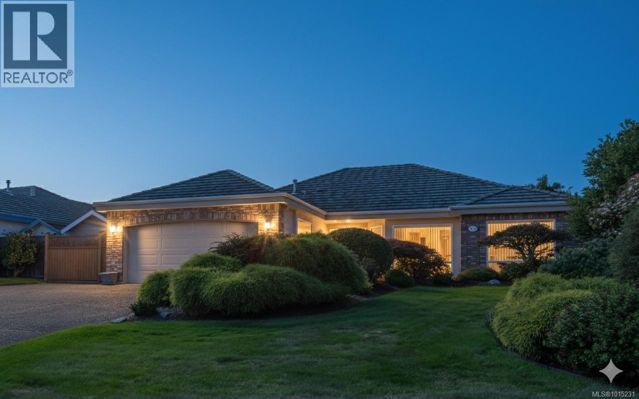 802 Sussex Pl, Qualicum Beach, BC V9K 2P2