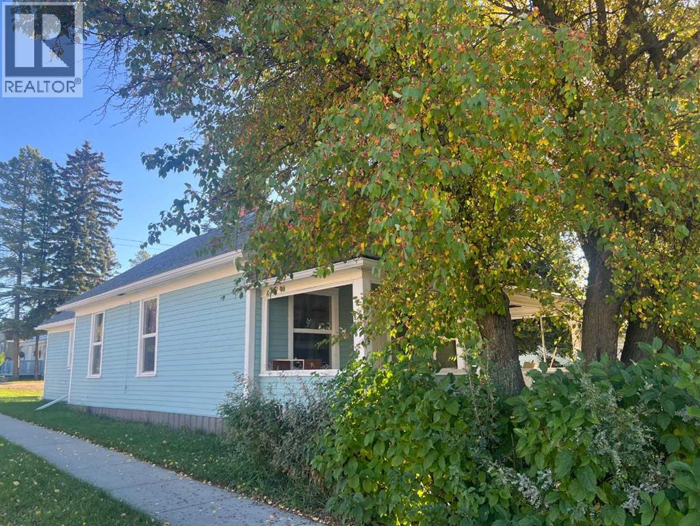 50 Street Unit 823, Edson, AB T7E 1K7