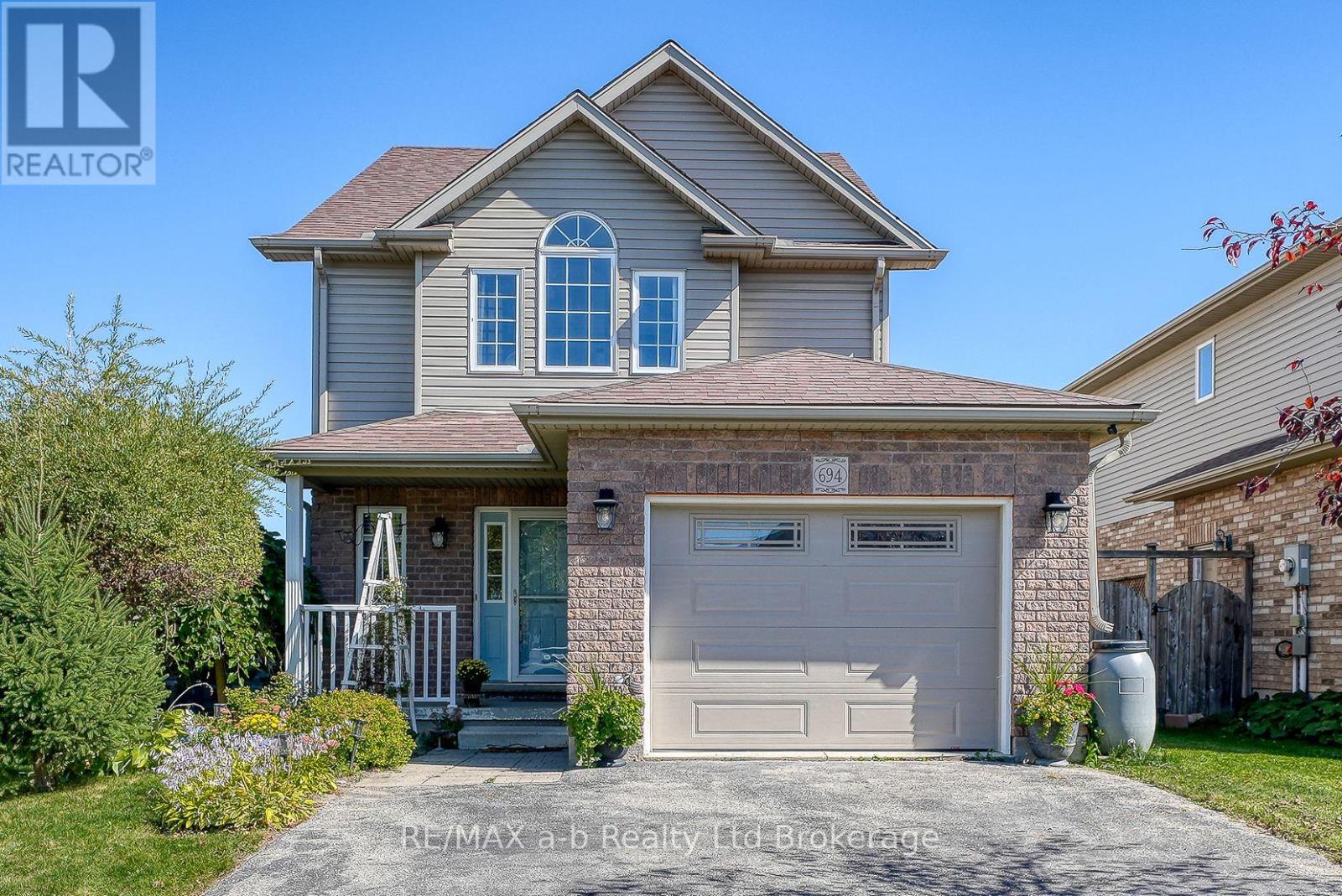694 Southwood Way, Woodstock, ON N4V 1H5