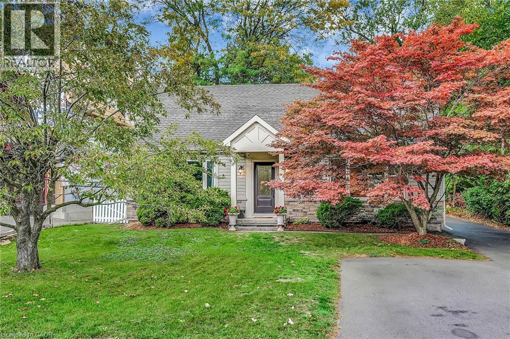 233 Townsend Ave, Burlington, ON L7T 1Z5