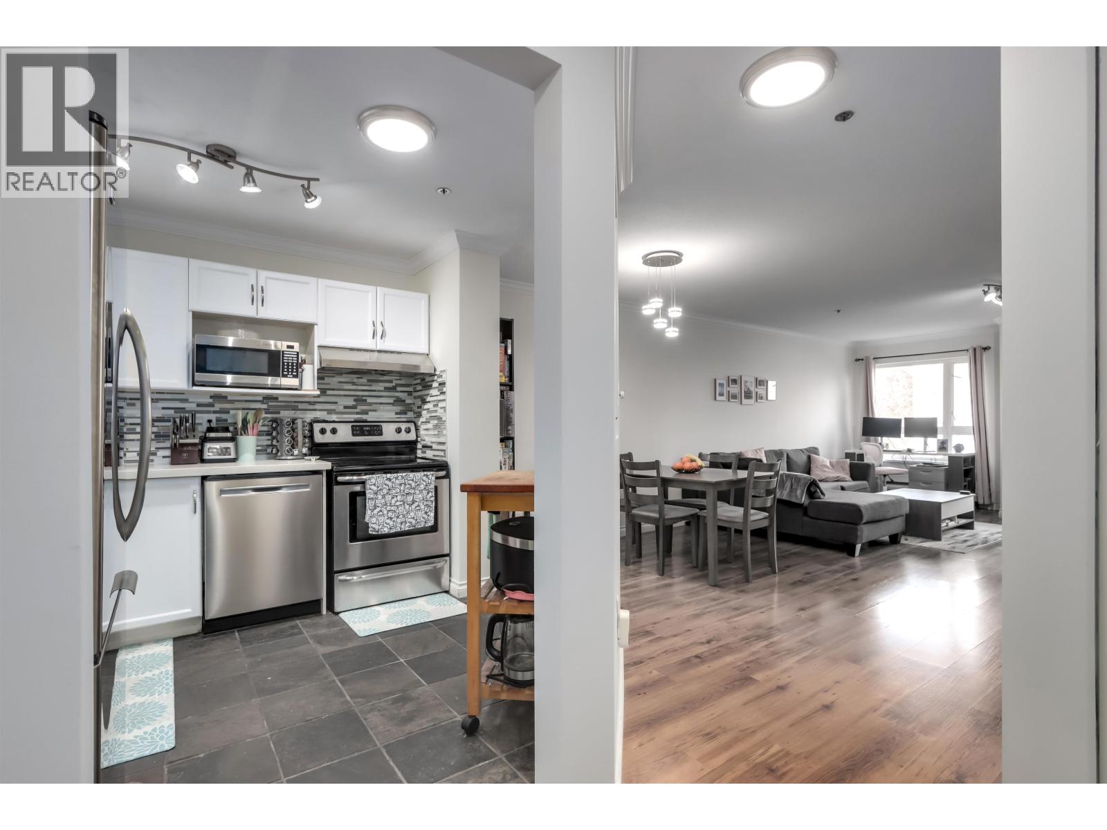 2335 Whyte Avenue Unit 202, Port Coquitlam, BC V3C 2A3