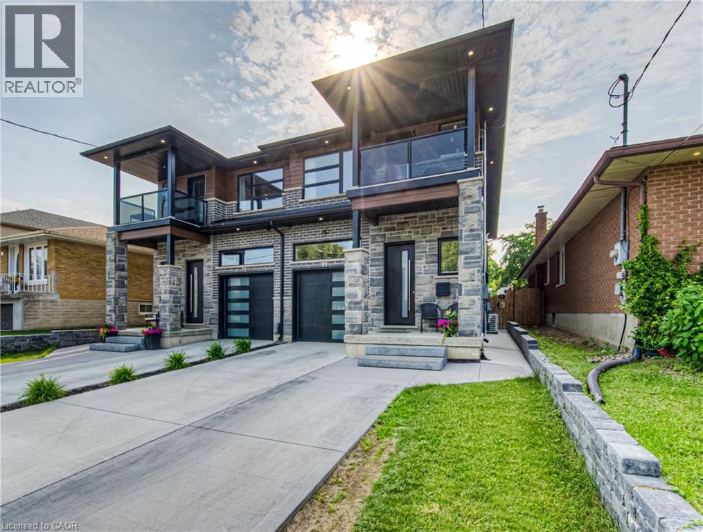 81 Fifth Ave, Kitchener, ON N2C 1P5