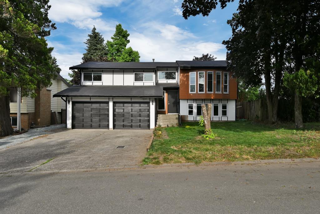 3772 Lindsay St, Abbotsford, BC V2S 7A3