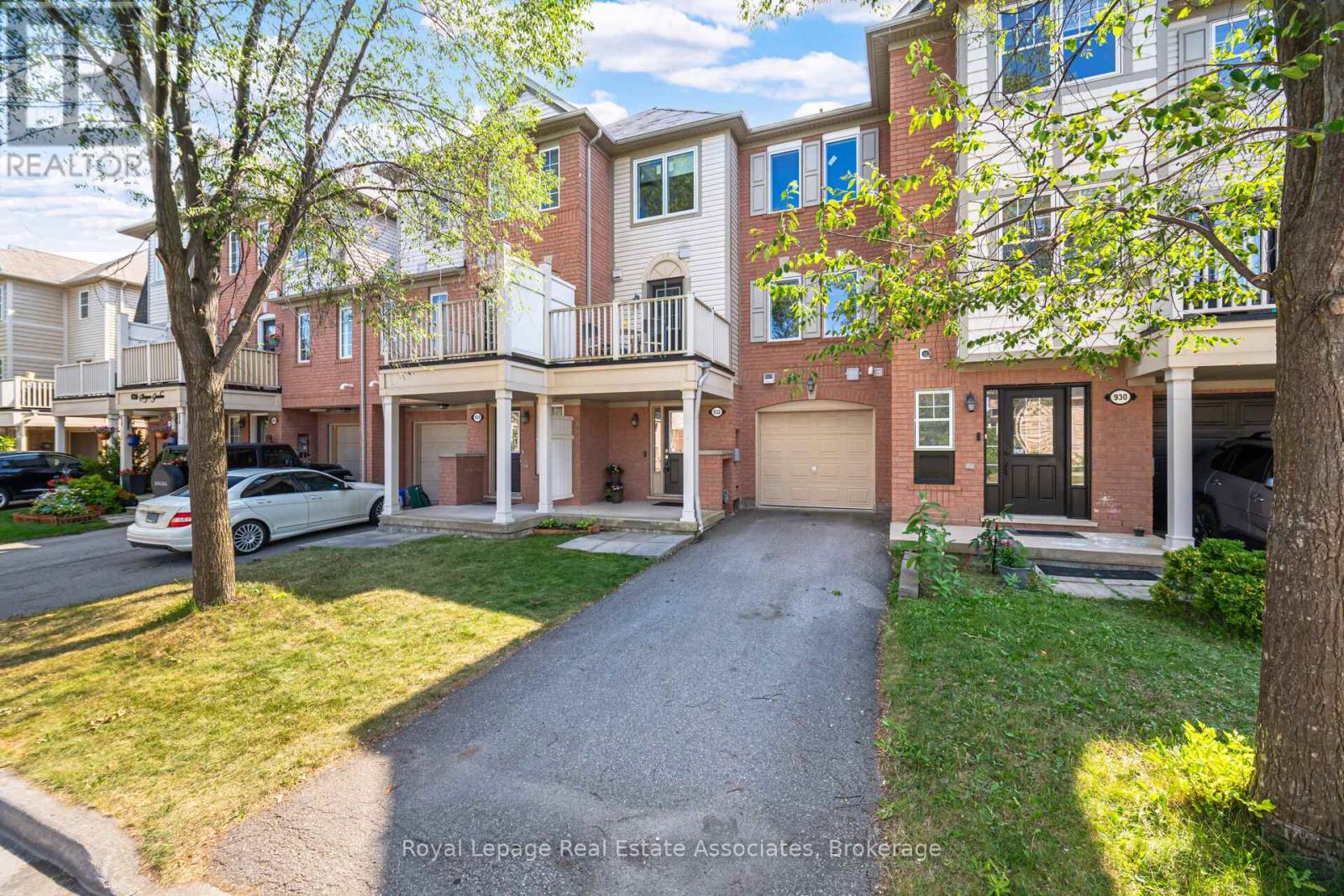 932 Burgess Gdns, Milton, ON L9T 0K8