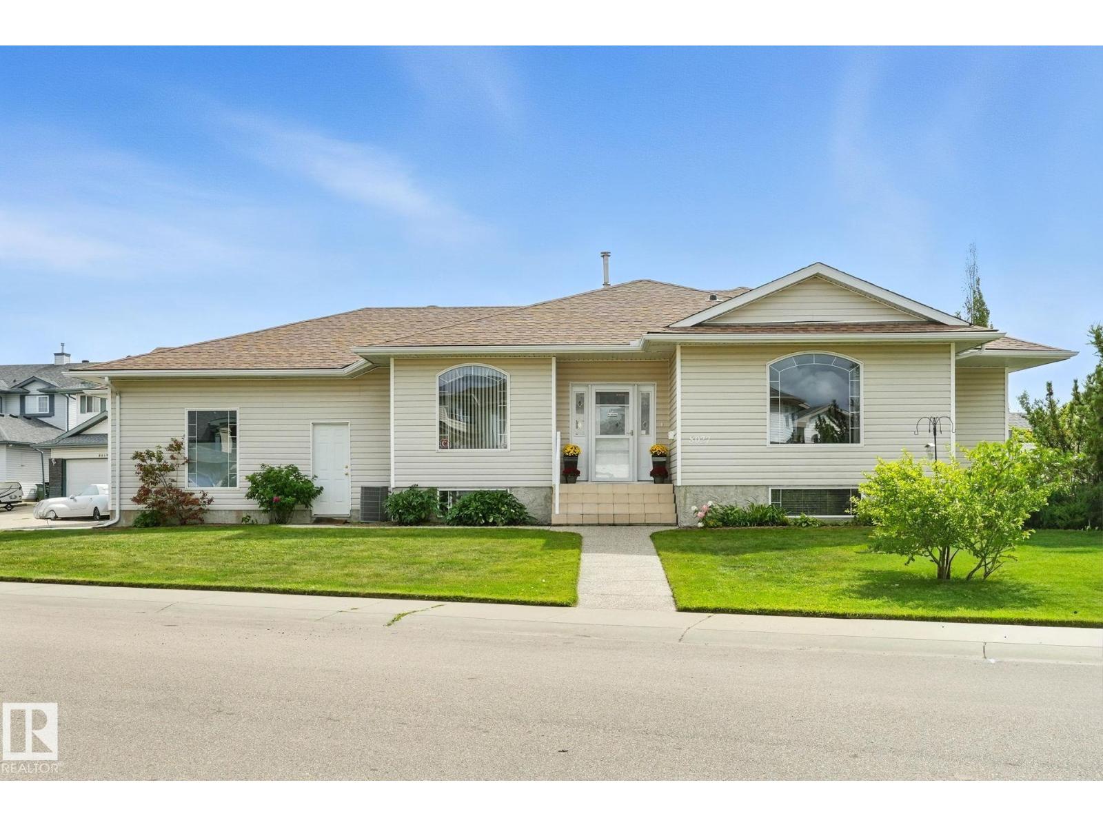 161 Av Nw Unit 8027 #a, Edmonton, AB T5Z 3G1
