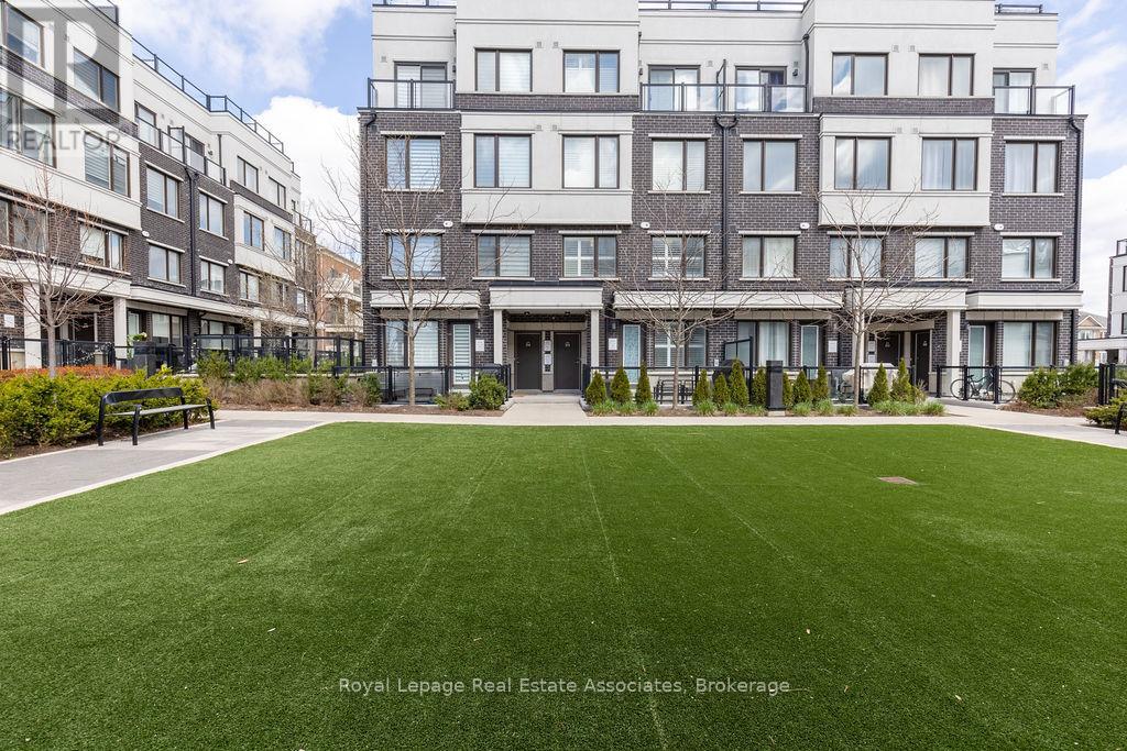 207 1711 Pure Springs Blvd, Pickering, ON L1X 0E3