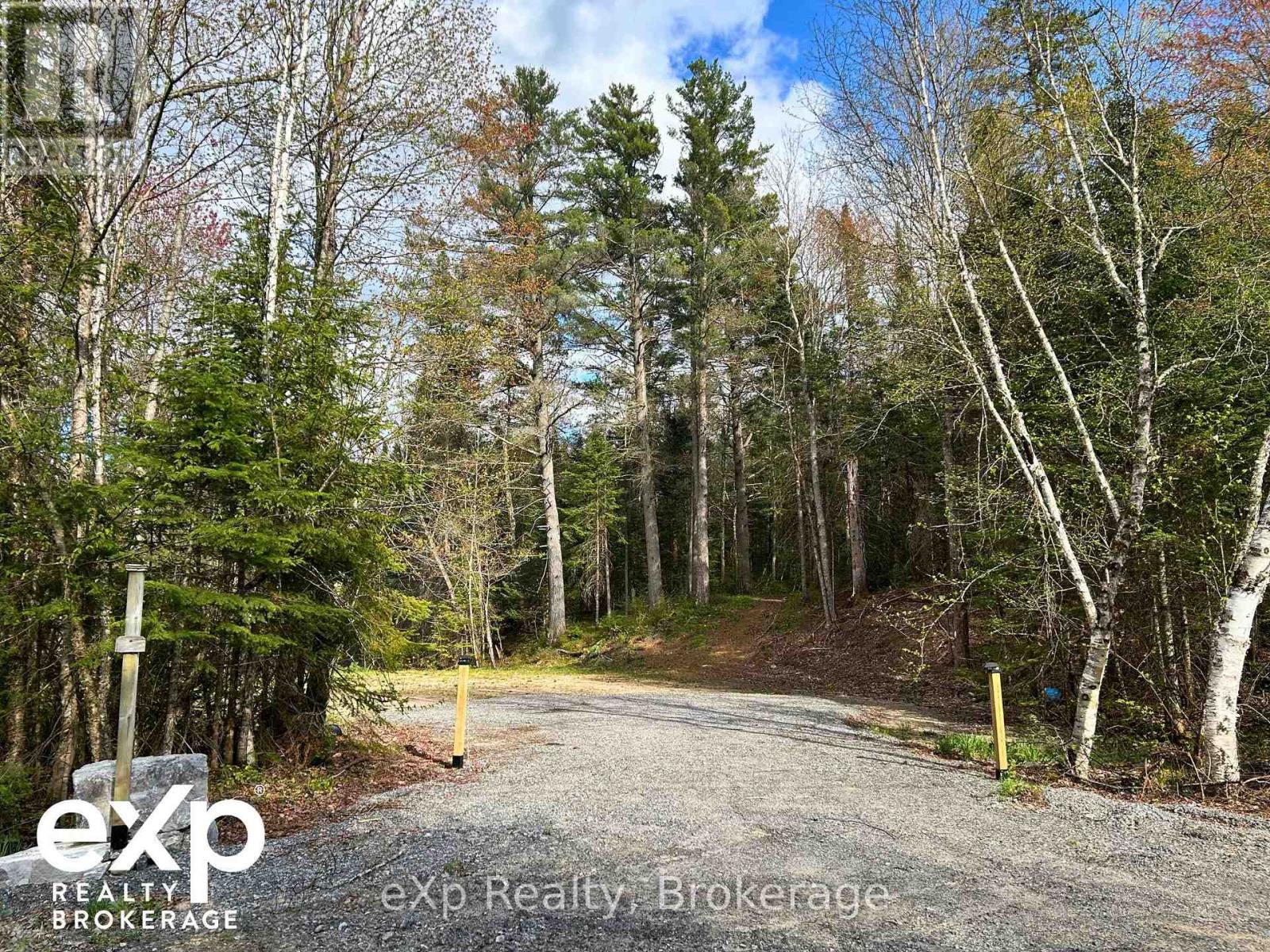 468 Balsam Chutes Rd, Huntsville, ON P0B 1L0