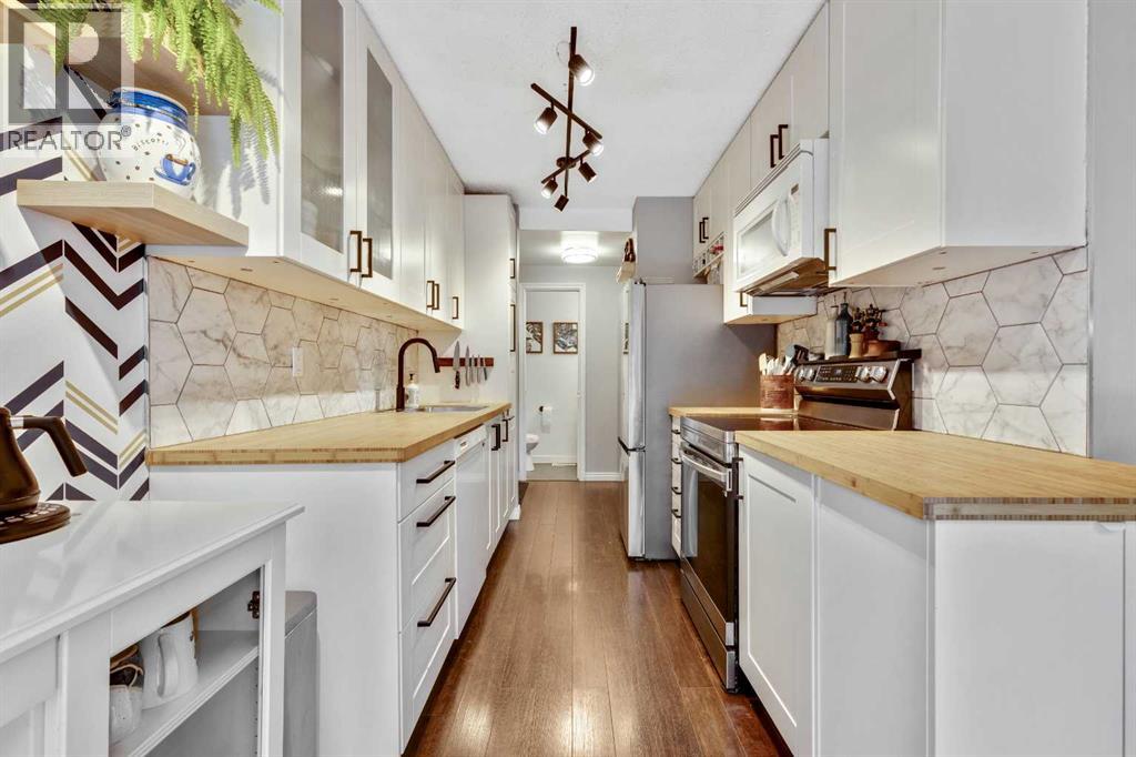 5315 53 Avenue Nw Unit 16, Calgary, AB T3A 2E7