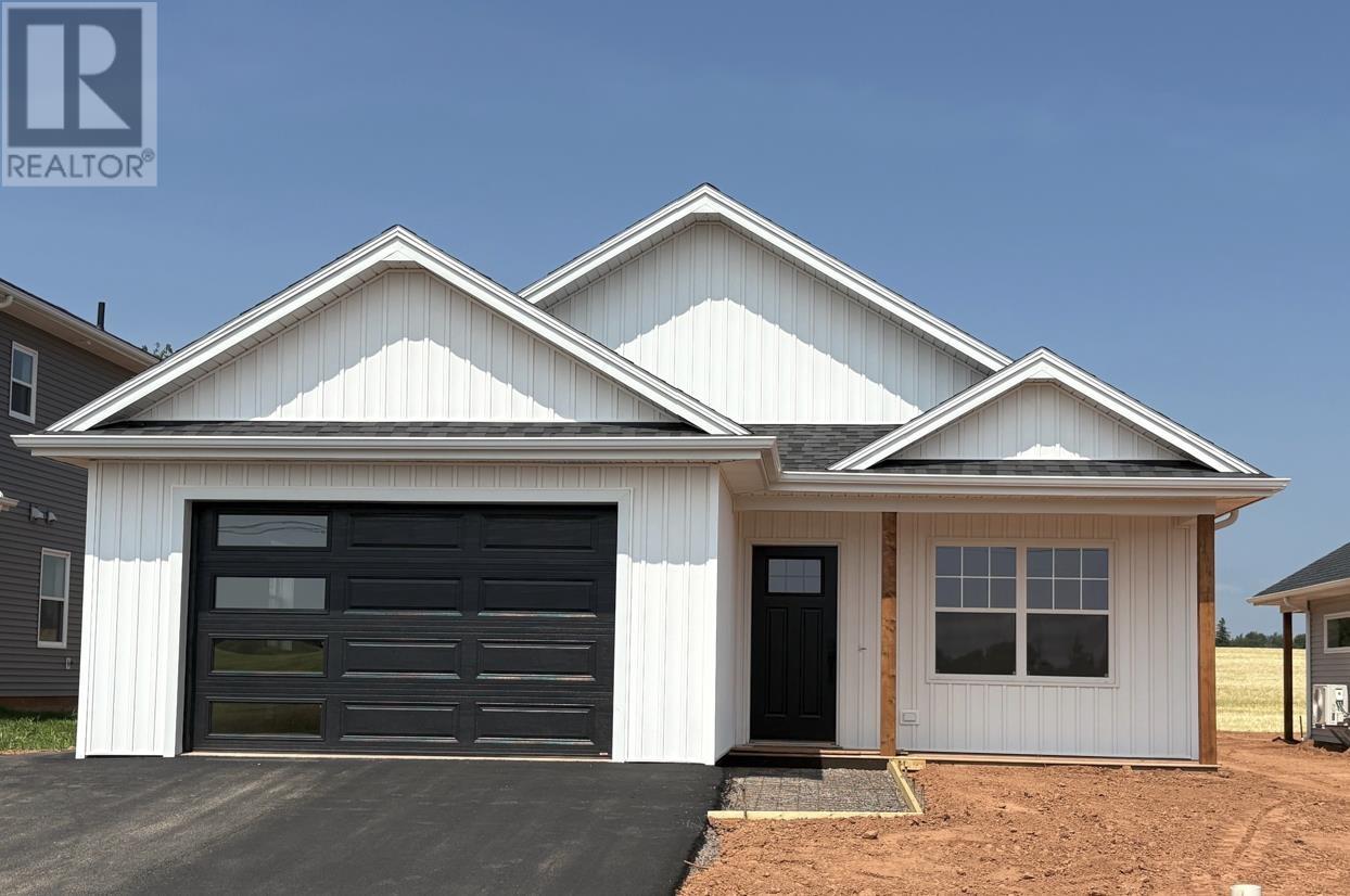 107 Samantha Ln, Cornwall, PE C0A 1H4