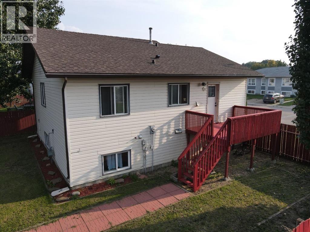 5613 Evergreen Dr, High Prairie, AB T0G 1E0