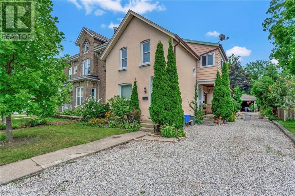 39 Port St, Brantford, ON N3S 1Y3