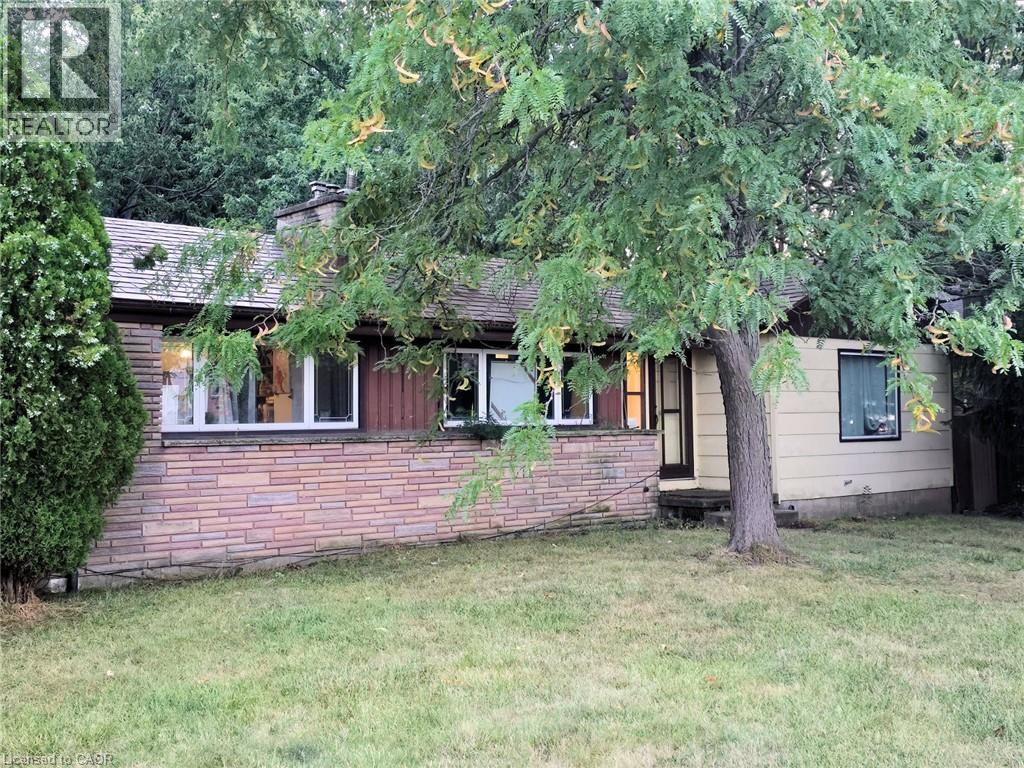 976 Stone Church Rd E, Hamilton, ON L8W 1B1
