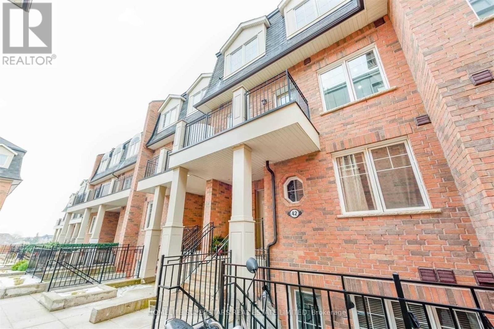 42-02 2420 Baronwood Dr, Oakville, ON L6M 0X6