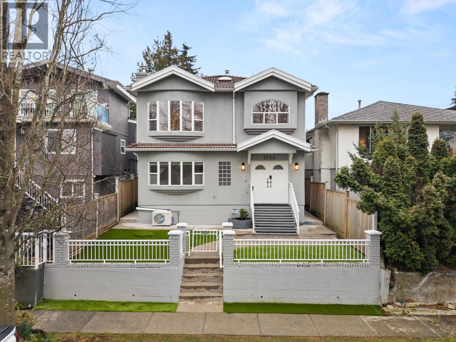 5260 St Catherines St, Vancouver, BC V5W 3G1