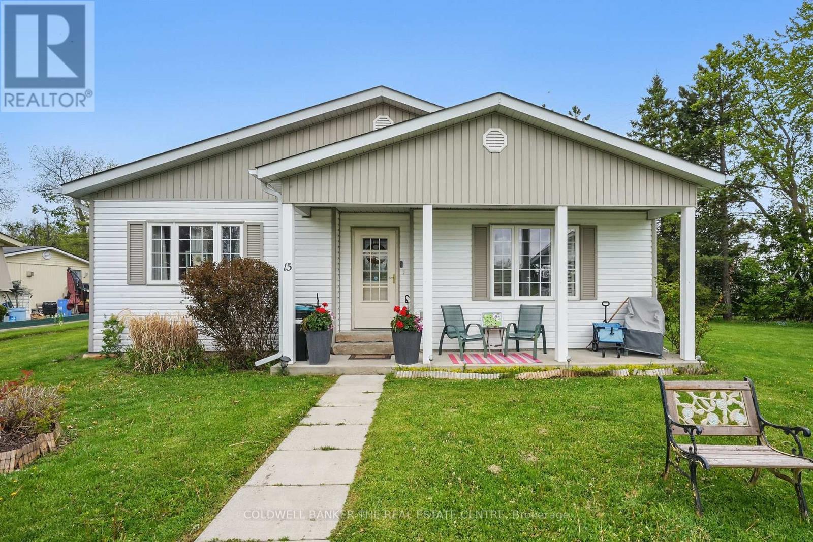 15 Recreation Dr, Innisfil, ON L9S 1N5