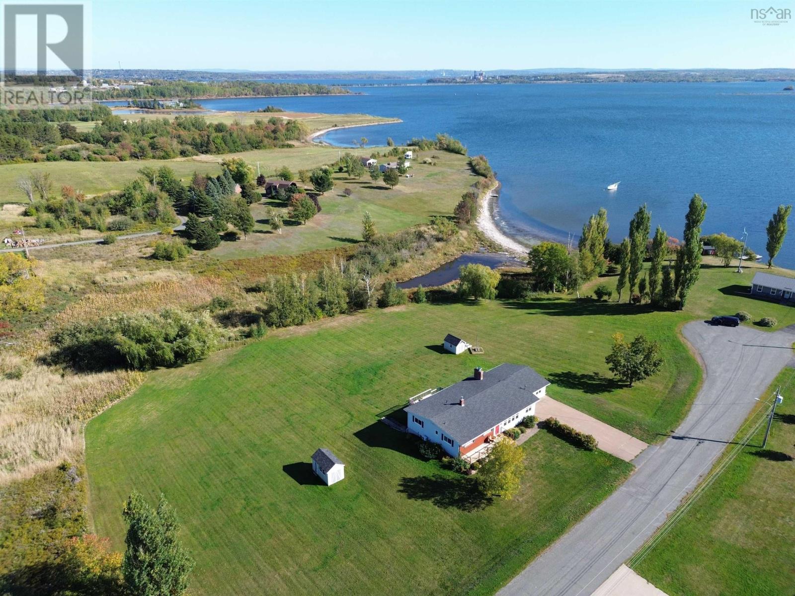 12 Lake Shore Dr, Pictou, NS B0K 1H0