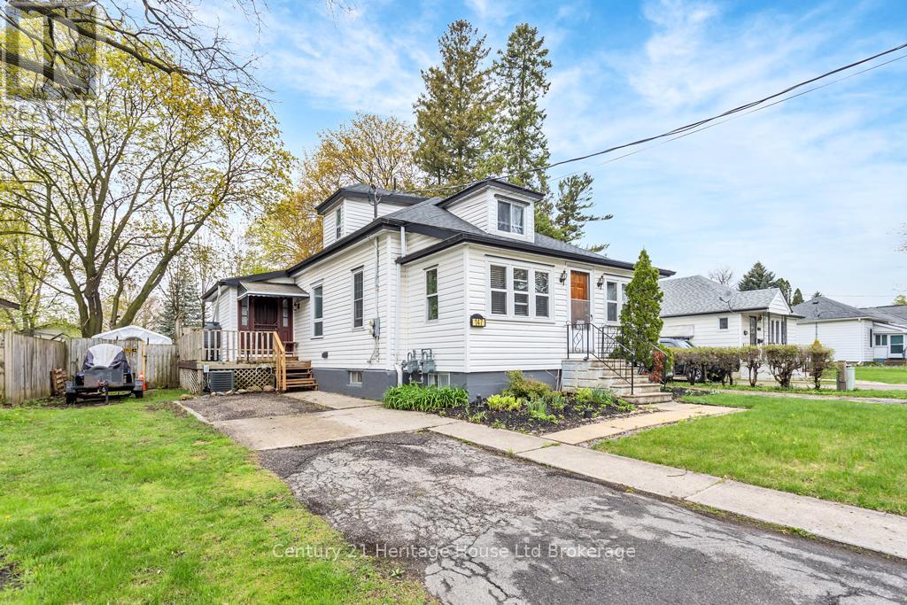 147 Sydenham St, Woodstock, ON N4S 7B7