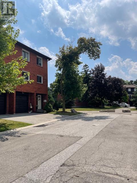 56 1755 Rathburn Rd E, Mississauga, ON L4W 2M8