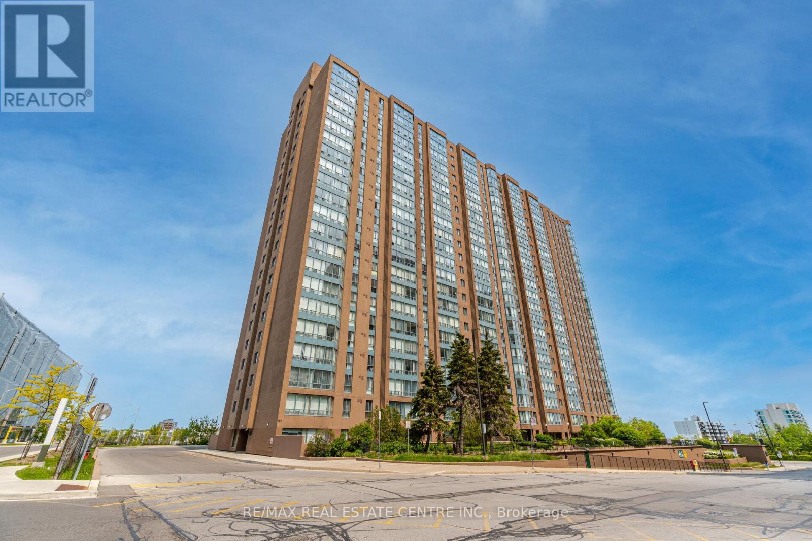 811 115 Hillcrest Ave, Mississauga, ON L5B 3Y9
