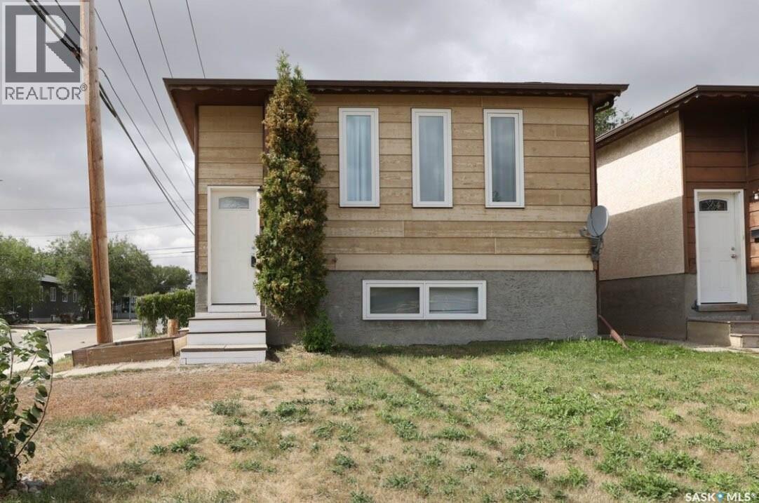 1580 Lacon St, Regina, SK S4N 1Z4