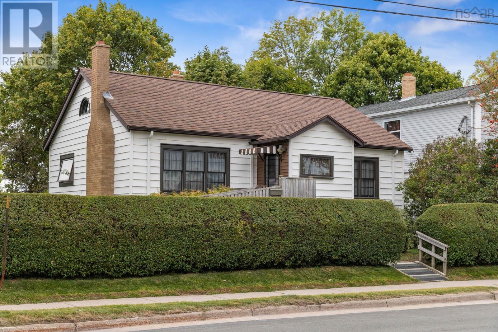 3374 Windsor St, Halifax, NS B3K 5G4