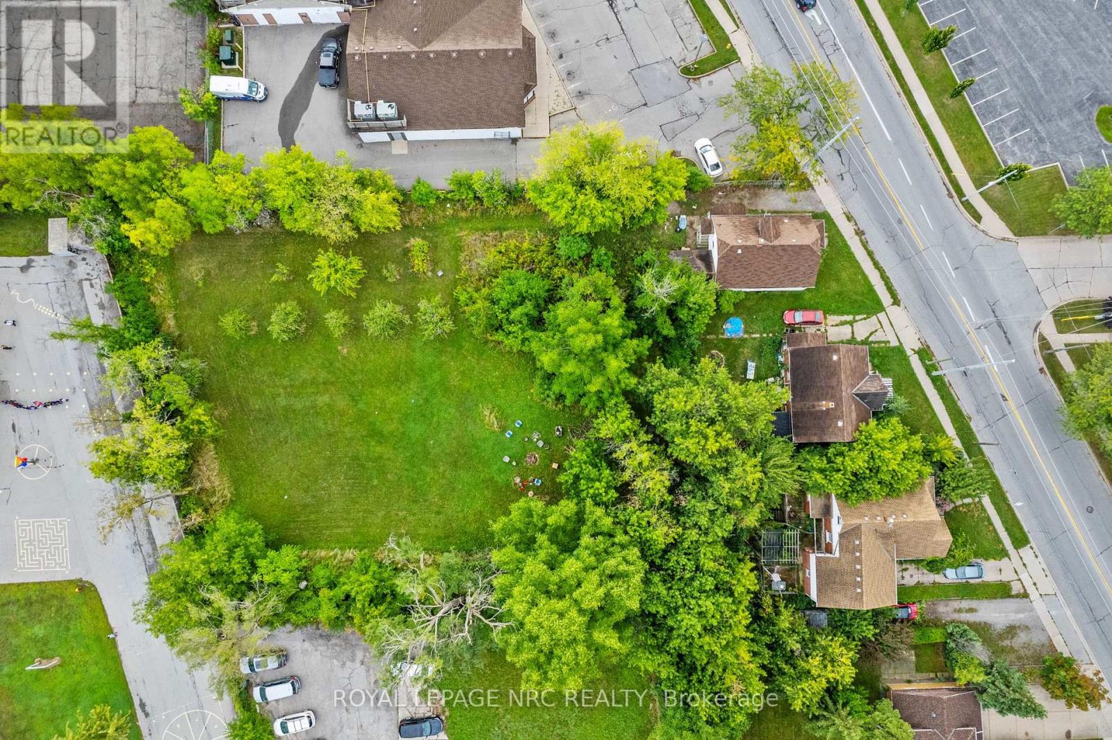 397-403 Carlton St, St. Catharines Carltonbunting, ON L2M 4W7