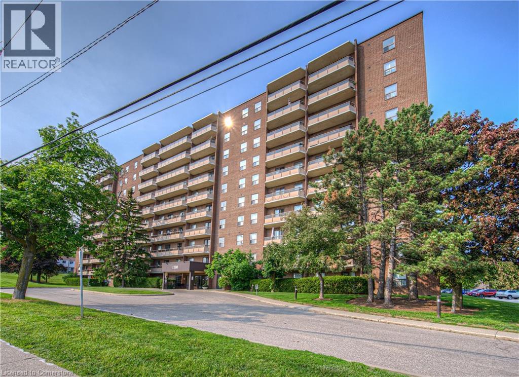 1100 E Courtland Avenue E Unit 211, Kitchener, ON N2C 2H9