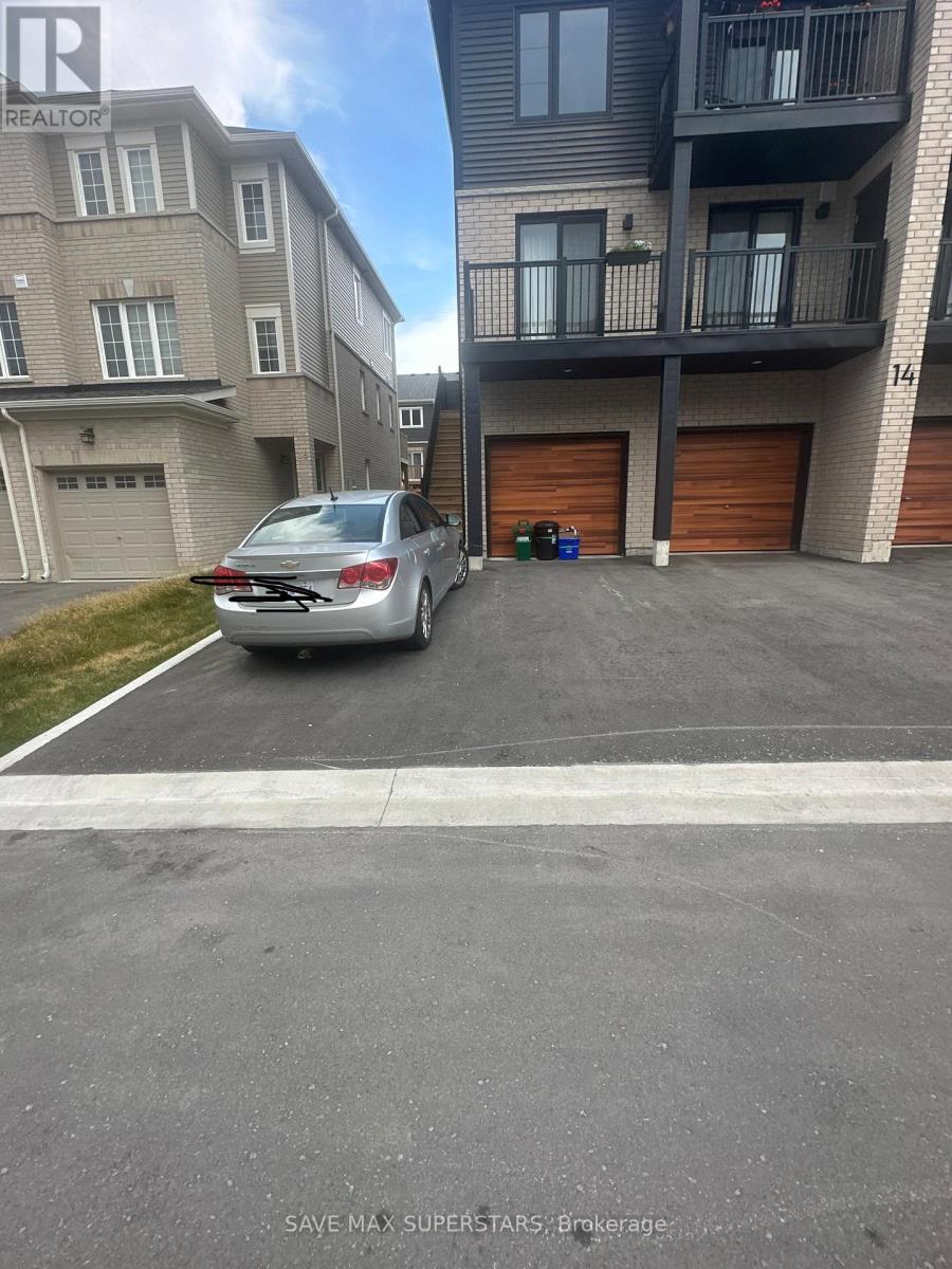 1 14 Wagon Ln, Barrie, ON L9J 0V1