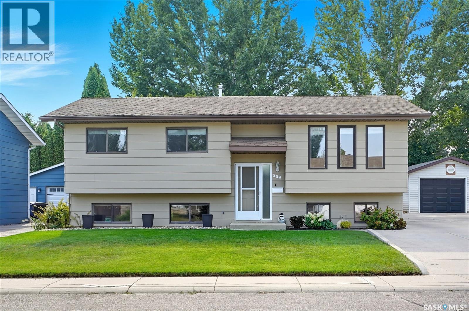 509 Nesbitt Ln, Saskatoon, SK S7L 6T5