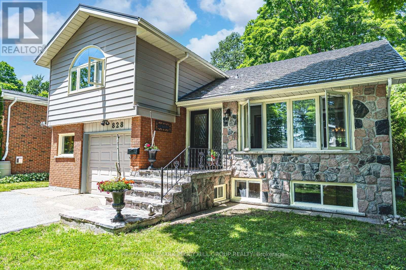 828 Dominion Ave, Midland, ON L4R 1S7