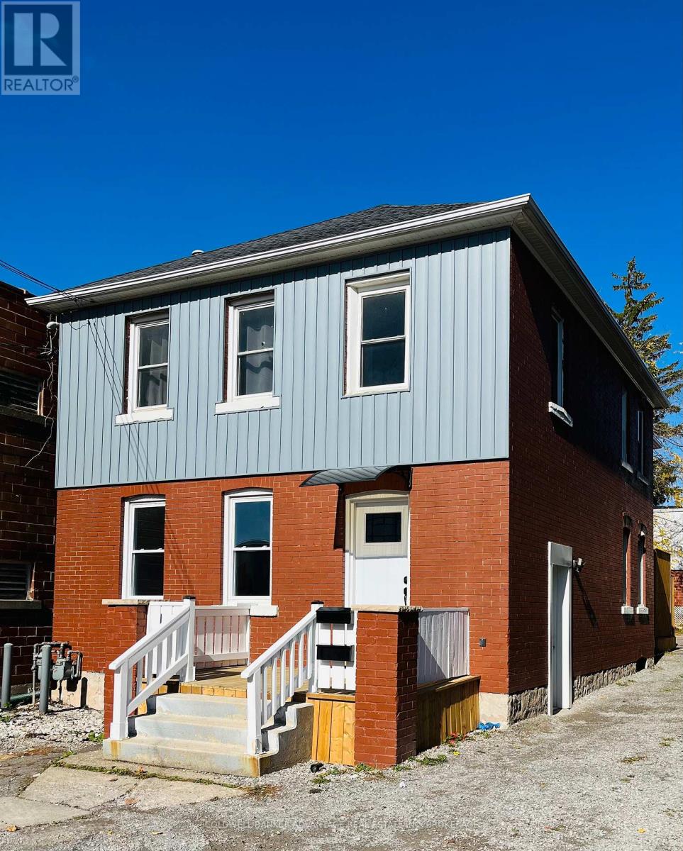 14 Albert St, Welland, ON L3B 4L2