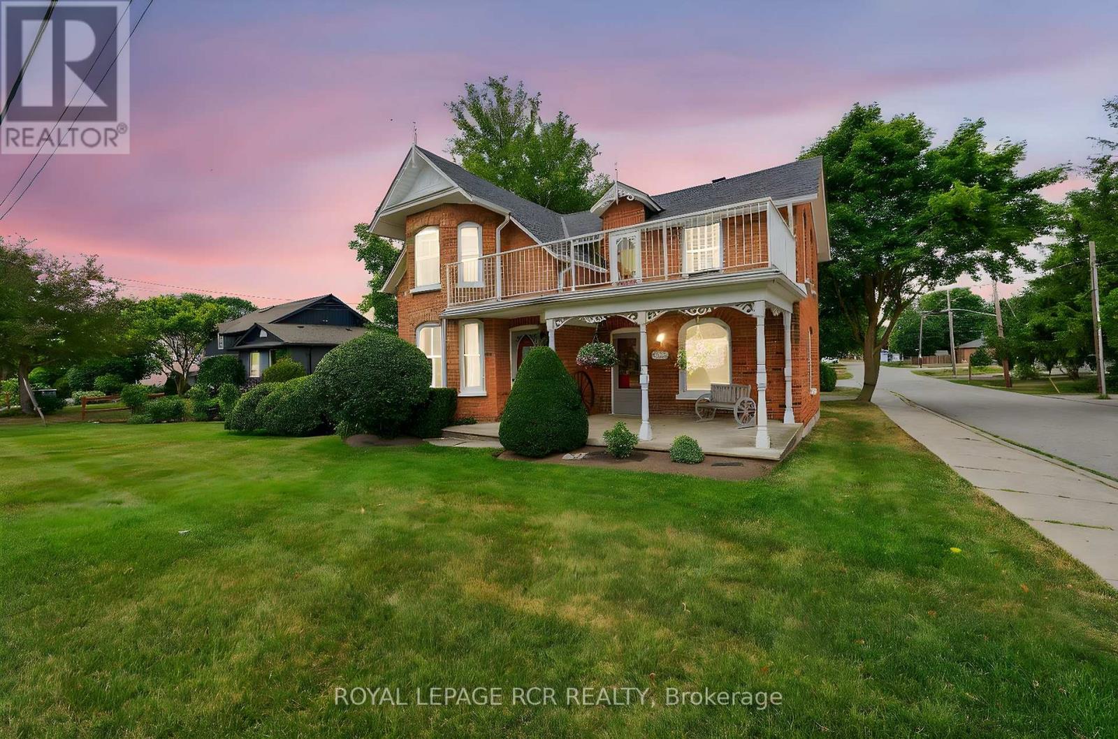 36 Main St, East Gwillimbury, ON L0G 1M0
