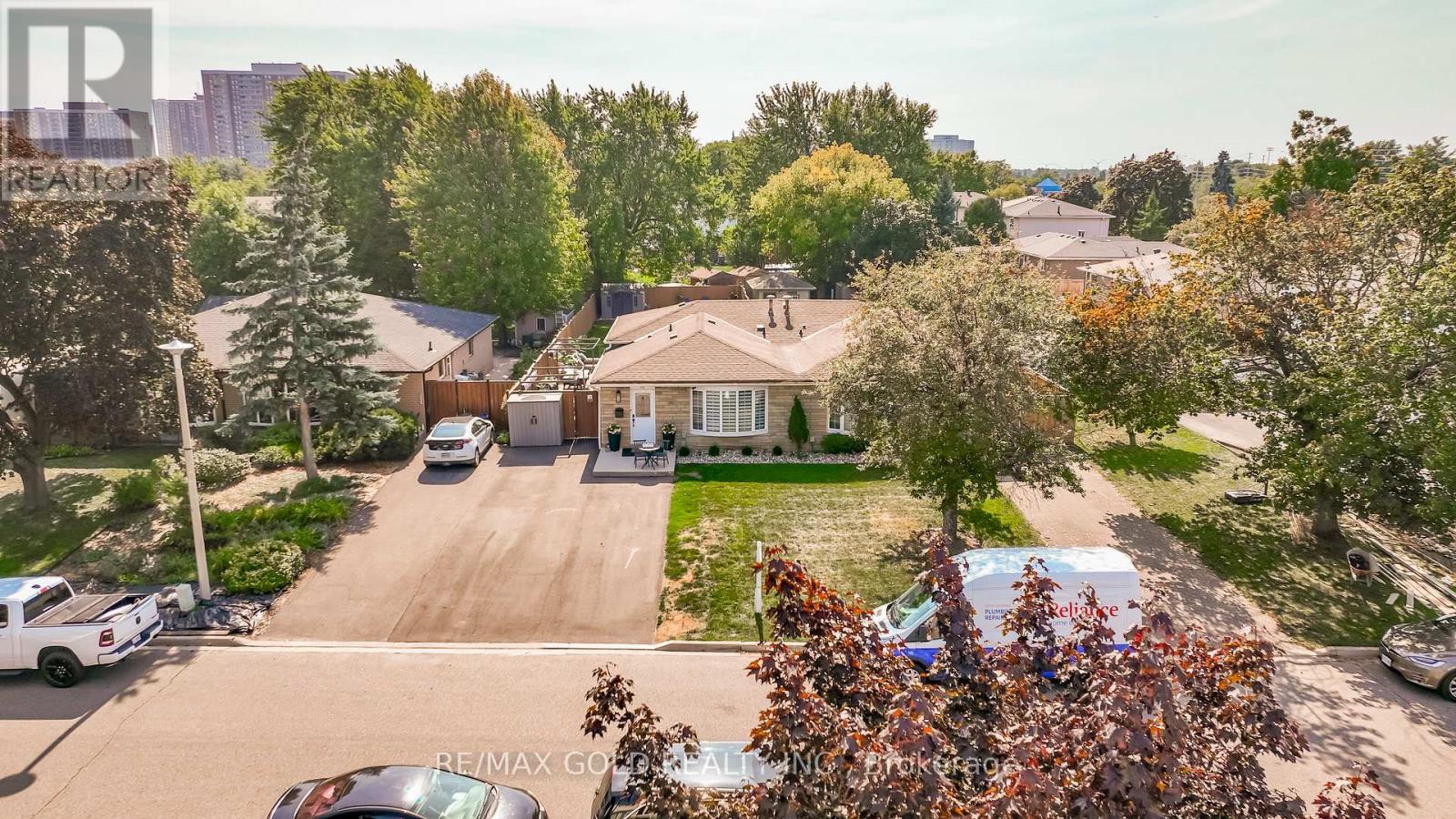 118 Fallingdale Cres, Brampton, ON L6T 3J6