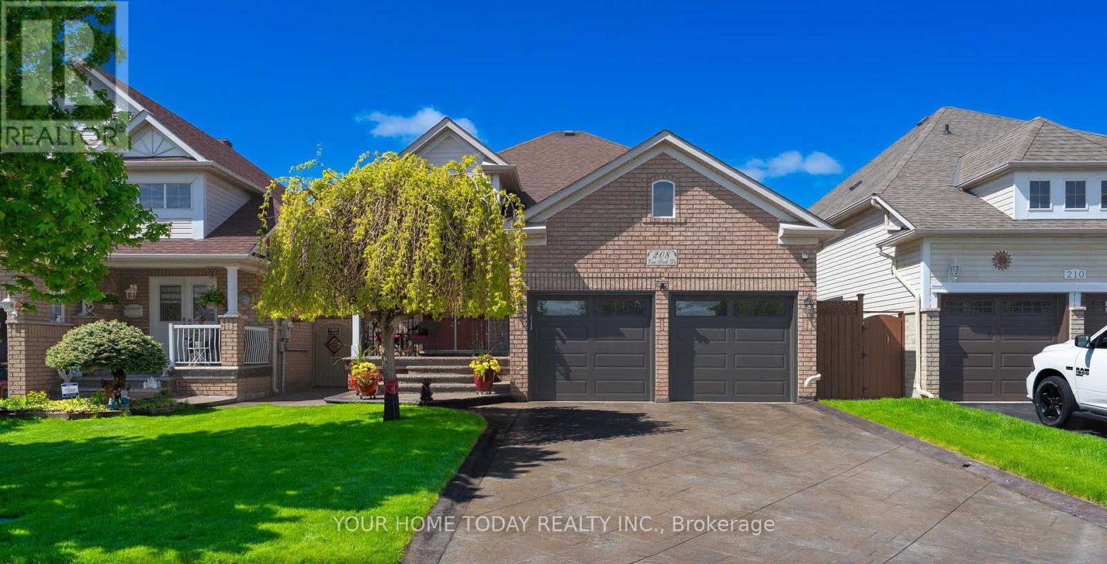 208 Van Scott Dr, Brampton Northwest Sandalwood Parkway, ON L7A 1V9