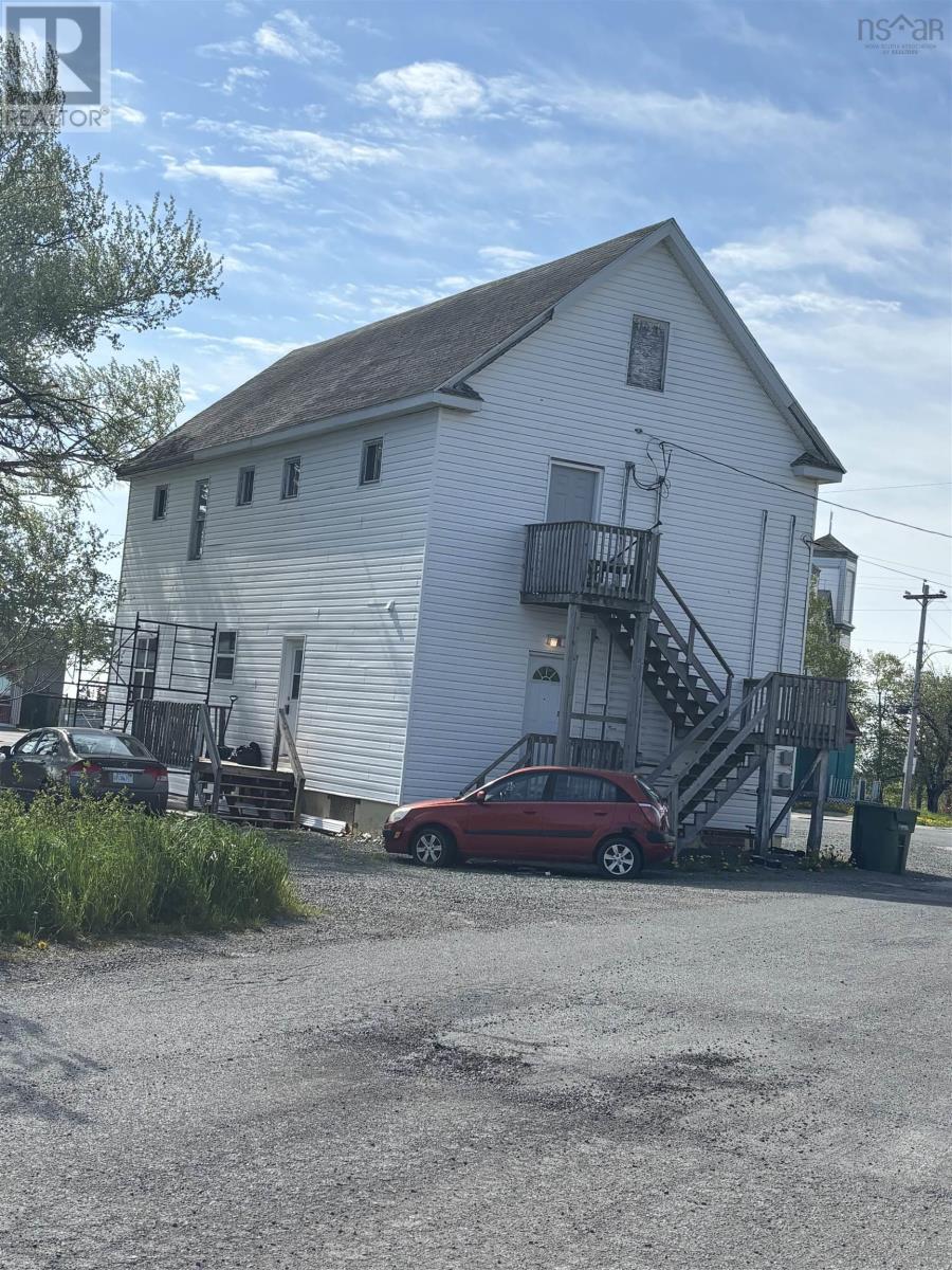 45 Main St, Reserve Mines, NS B1E 1E7