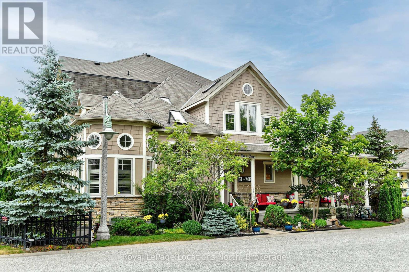 8 Covington Blue Cres, Wasaga Beach, ON L9Z 0E4