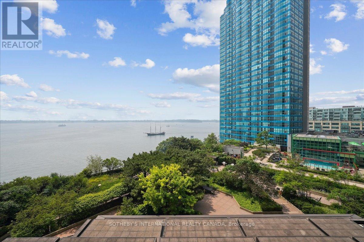 1110 65 Harbour Sq, Toronto, ON M5J 2L4