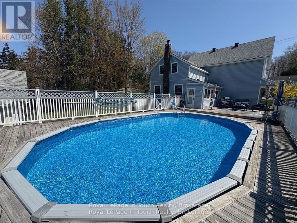 306 Church St, Penetanguishene, ON L9M 1G5