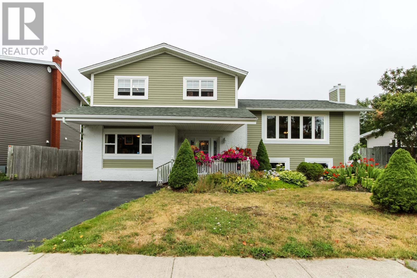 47 Fagan Dr, St. John's, NL A1A 3N2