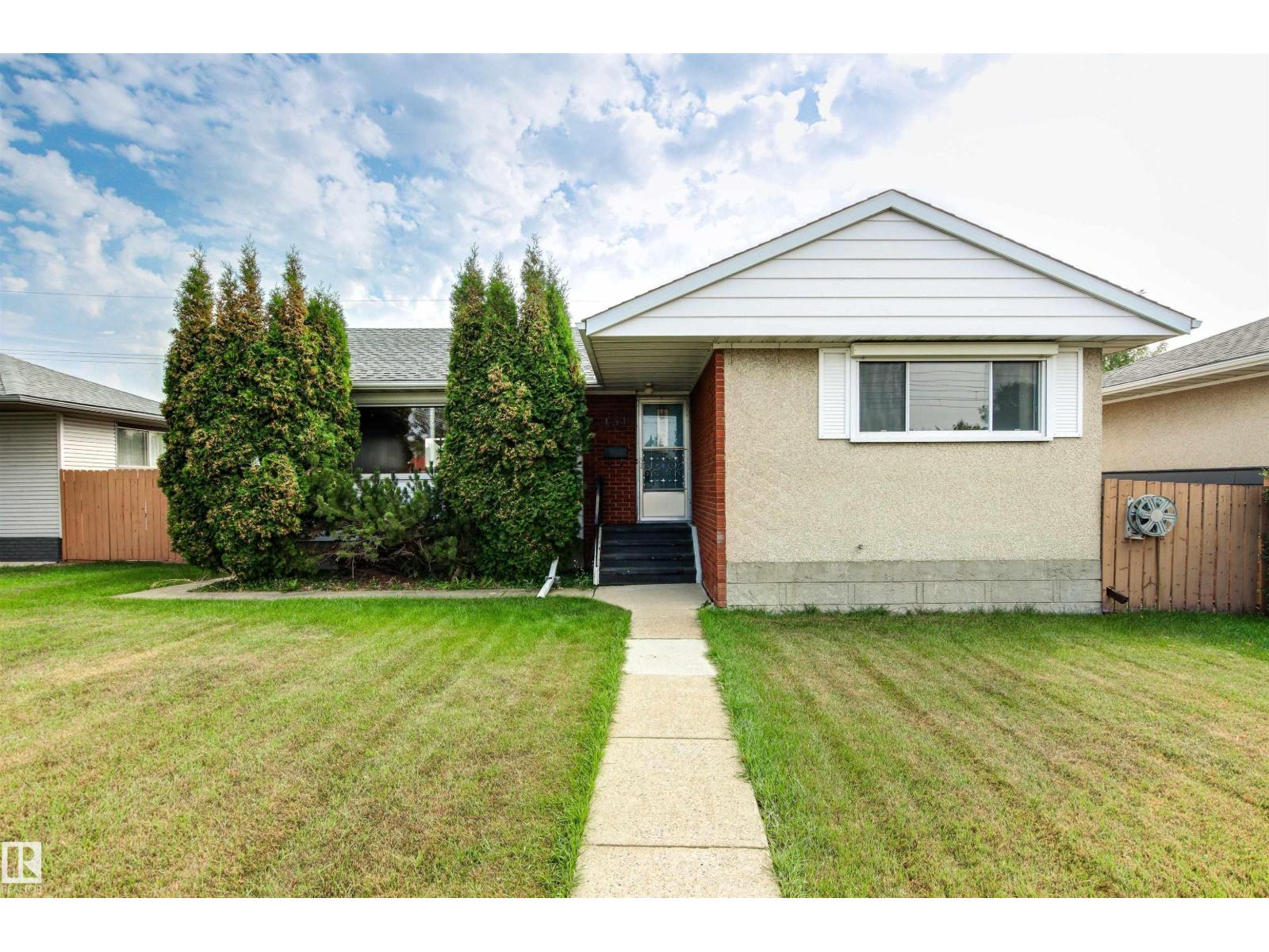 83 St Nw Unit 7131, Edmonton, AB T6C 2Y1