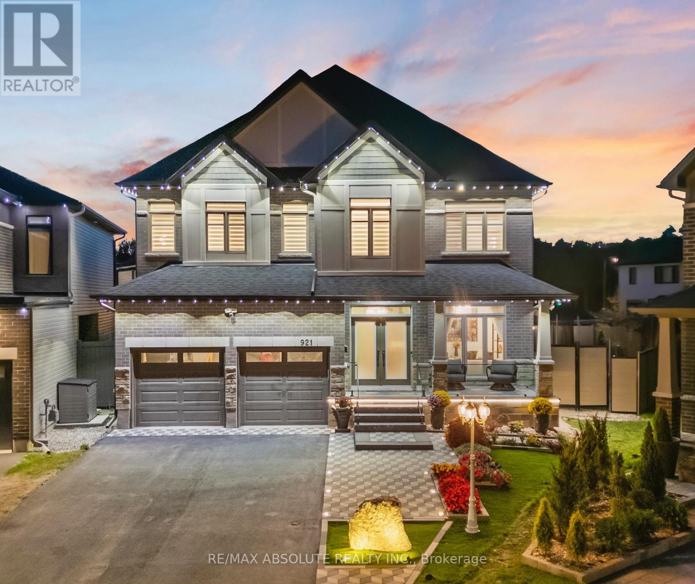 921 Beckton Hts, Ottawa, ON K2S 2X5